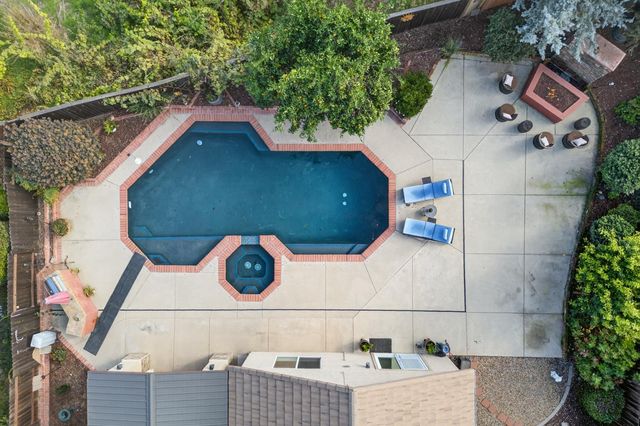 2712 Ashland Ct, Rocklin, CA 95765