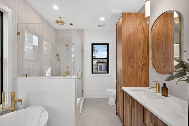 84 East Side Parkway 2, Newton, MA 02458