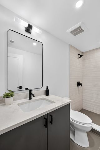 84 East Side Parkway 2, Newton, MA 02458