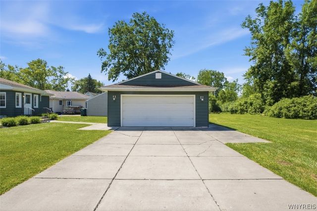 124 Homestead Drive, North Tonawanda, NY 14120
