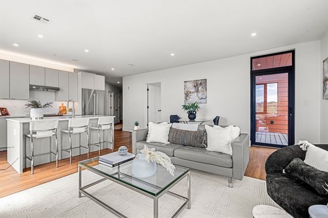 1515 Commonwealth Ave 311, Boston, MA 02135