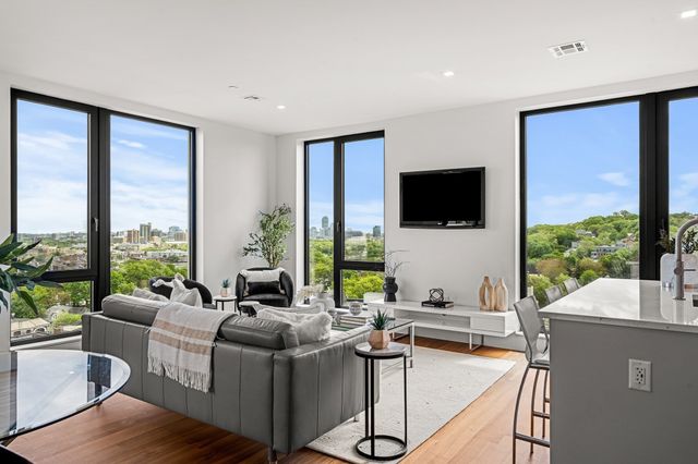 1515 Commonwealth Ave 311, Boston, MA 02135