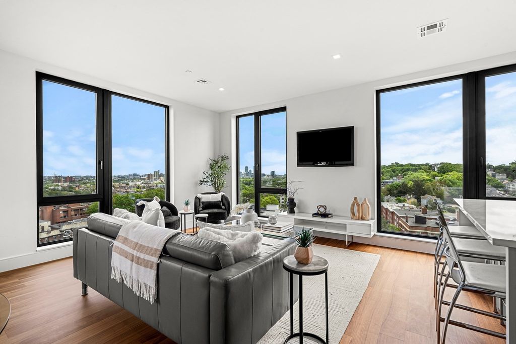 1515 Commonwealth Ave 311, Boston, MA 02135