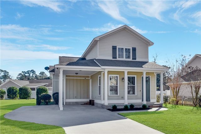 121 Pecan Point Road W, Brunswick, GA 31525