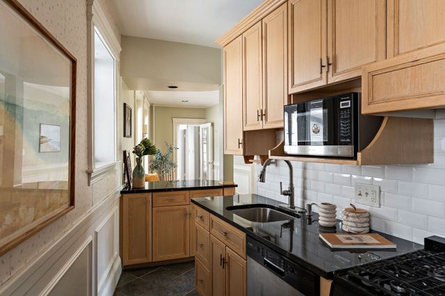 250 Brattle Street 22, Cambridge, MA 02138