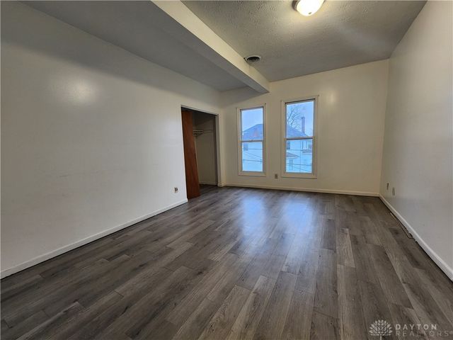 907 S Limestone Street, Springfield, OH 45505