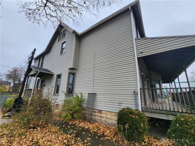 907 S Limestone Street, Springfield, OH 45505