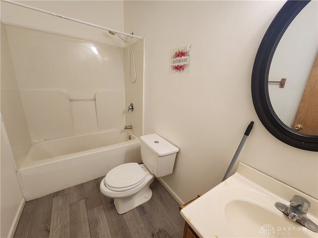 907 S Limestone Street, Springfield, OH 45505