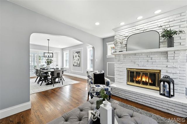 7443 Augusta Avenue, St Louis, MO 63121
