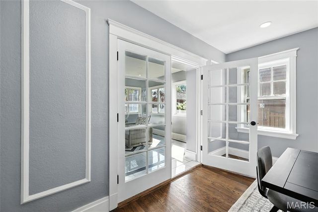 7443 Augusta Avenue, St Louis, MO 63121