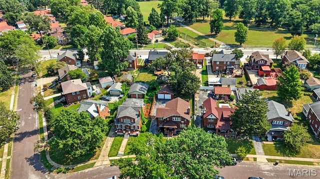 7443 Augusta Avenue, St Louis, MO 63121