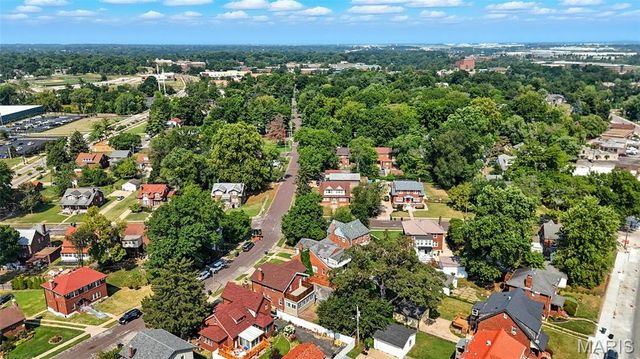 7443 Augusta Avenue, St Louis, MO 63121