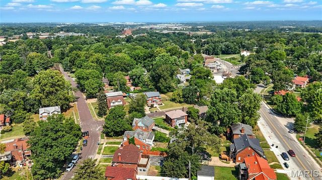 7443 Augusta Avenue, St Louis, MO 63121