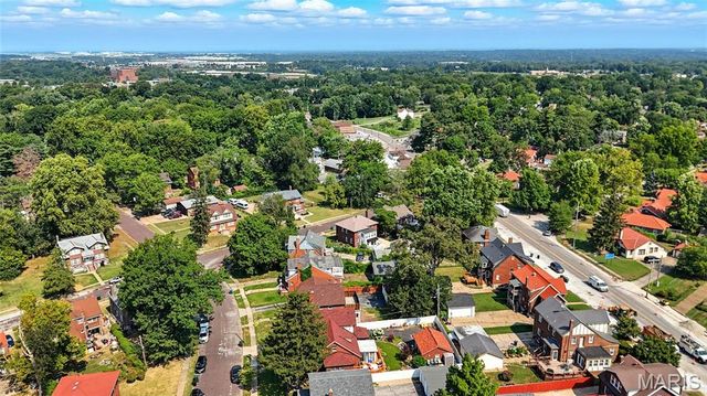 7443 Augusta Avenue, St Louis, MO 63121