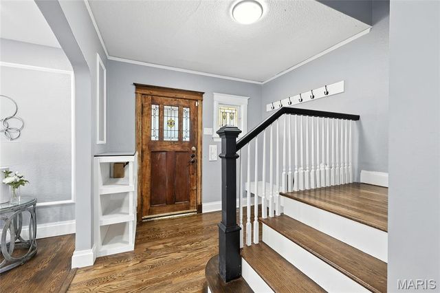 7443 Augusta Avenue, St Louis, MO 63121