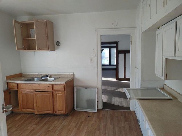 3340 N 11th STREET, Milwaukee, WI 53206