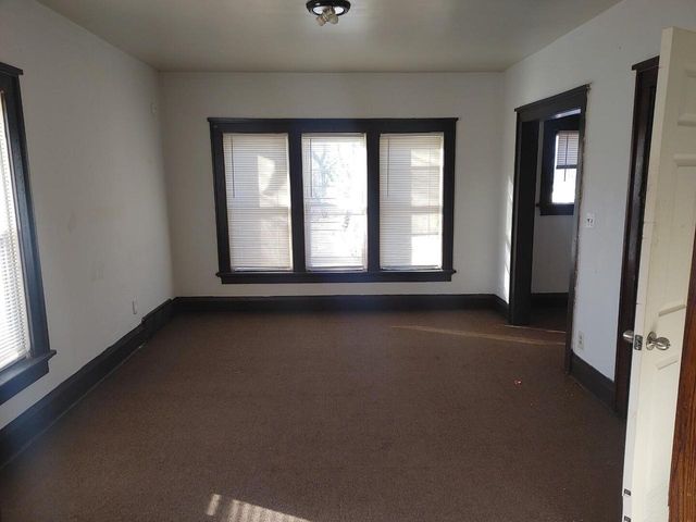 3340 N 11th STREET, Milwaukee, WI 53206