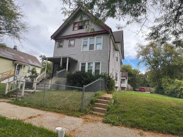 3340 N 11th STREET, Milwaukee, WI 53206