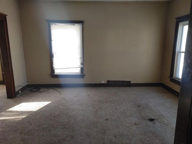 3340 N 11th STREET, Milwaukee, WI 53206
