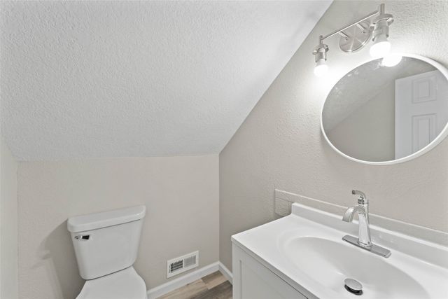 1005 Gratis Avenue, Des Moines, IA 50315