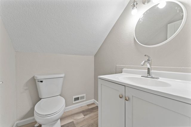 1005 Gratis Avenue, Des Moines, IA 50315