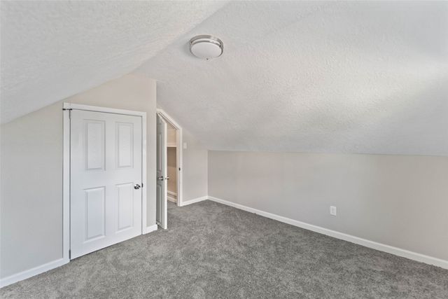 1005 Gratis Avenue, Des Moines, IA 50315