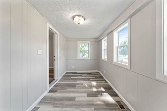 1005 Gratis Avenue, Des Moines, IA 50315