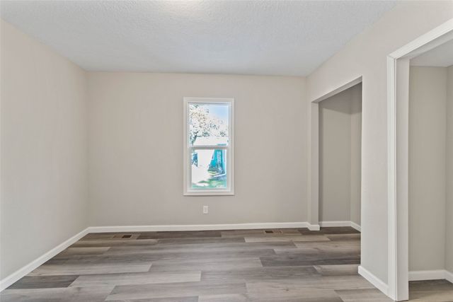 1005 Gratis Avenue, Des Moines, IA 50315
