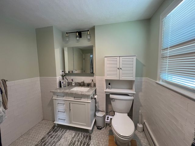 12 Jeremiah Cir, Medford, MA 02155