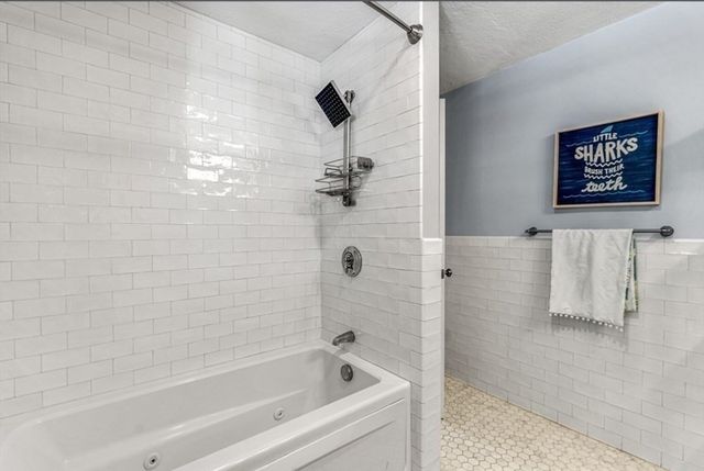 12 Jeremiah Cir, Medford, MA 02155