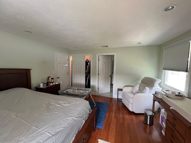 12 Jeremiah Cir, Medford, MA 02155
