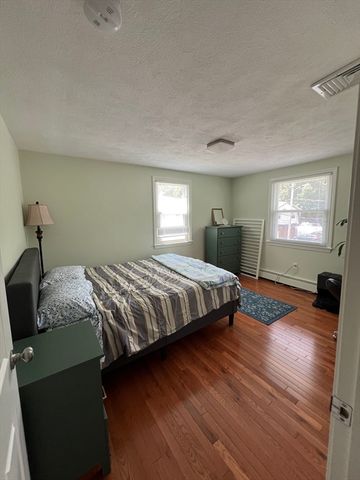 12 Jeremiah Cir, Medford, MA 02155