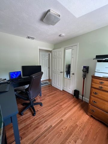 12 Jeremiah Cir, Medford, MA 02155