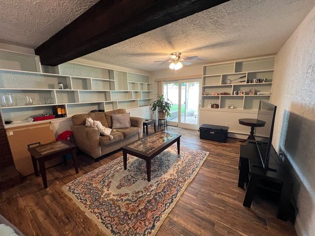 12 Jeremiah Cir, Medford, MA 02155