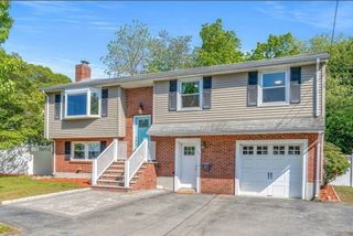 12 Jeremiah Cir, Medford, MA 02155