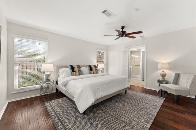 9109 Balcones Club DR, Austin, TX 78750