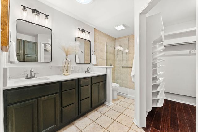 9109 Balcones Club DR, Austin, TX 78750