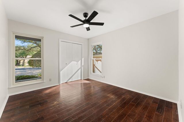 9109 Balcones Club DR, Austin, TX 78750