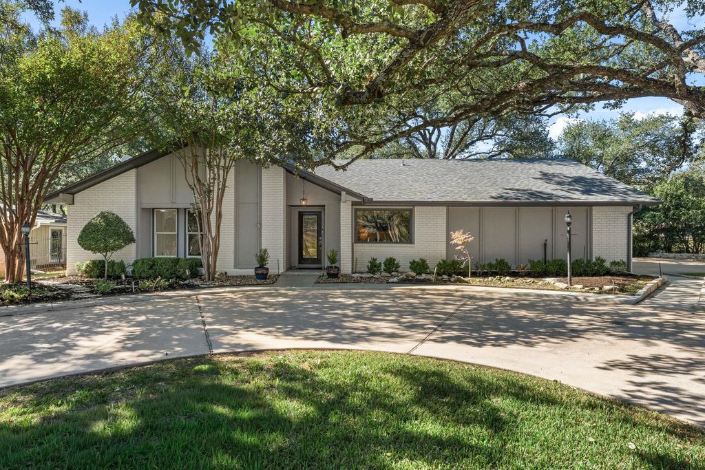 9109 Balcones Club DR, Austin, TX 78750