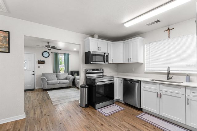 515 WALNUT STREET, Auburndale, FL 33823