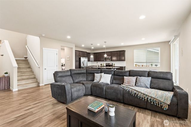 9079 Buttercup Street SE, Tumwater, WA 98501