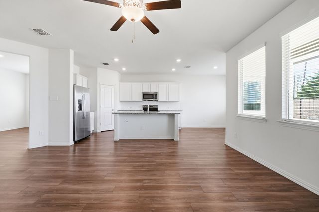 605 Fitzroy Lane, Fate, TX 75189