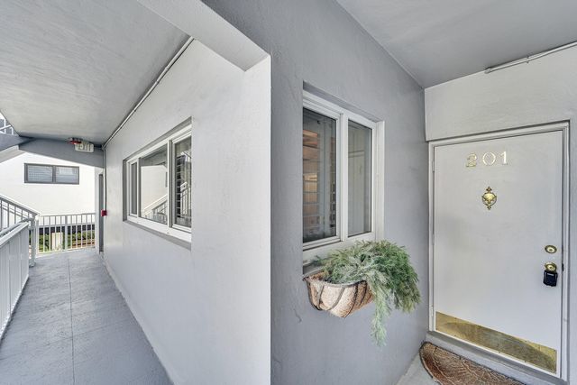 1201 S Riverside Drive 201, Pompano Beach, FL 33062
