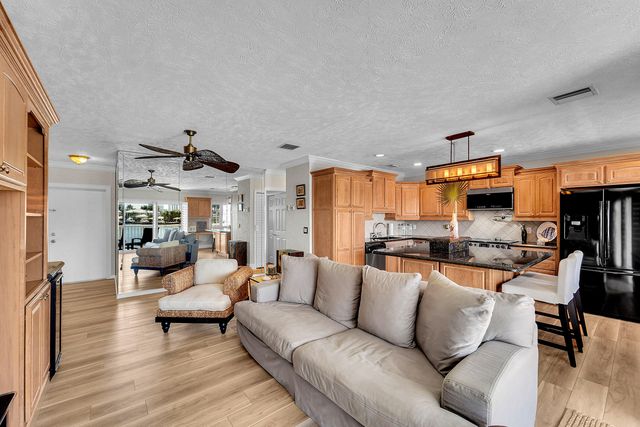 1201 S Riverside Drive 201, Pompano Beach, FL 33062