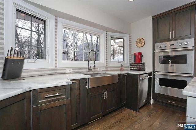 65 Edgewood Drive, Twp Of Washington, NJ 07676