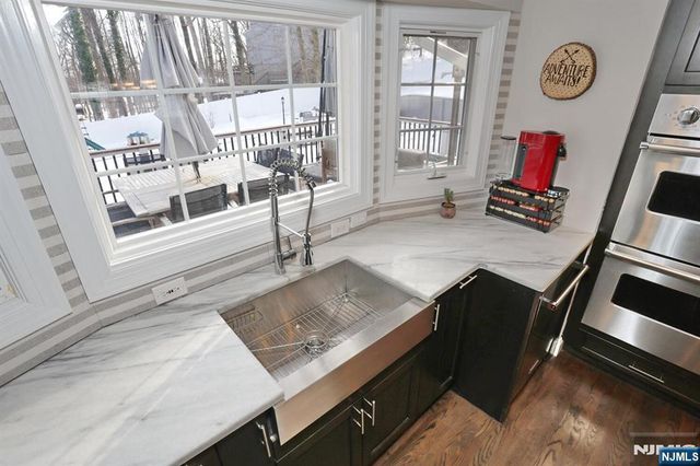 65 Edgewood Drive, Twp Of Washington, NJ 07676