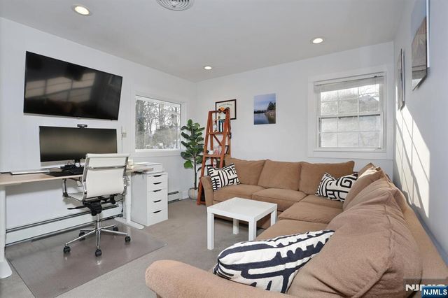 65 Edgewood Drive, Twp Of Washington, NJ 07676