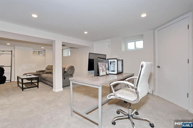 65 Edgewood Drive, Twp Of Washington, NJ 07676