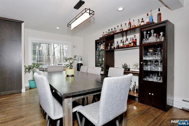 65 Edgewood Drive, Twp Of Washington, NJ 07676