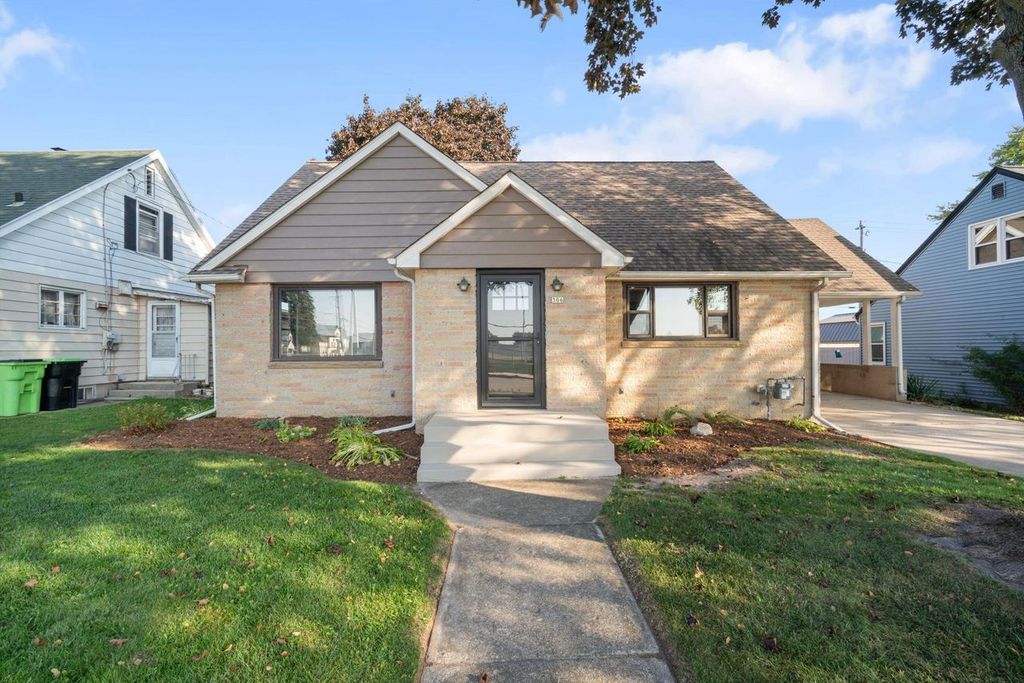 306 3rd STREET, Kewaskum, WI 53040